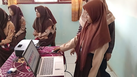 Menapaki Puncak Kepemimpinan: Kisah Pemilihan Ketua dan Wakil OSIS SMPN 4 Sumberjaya