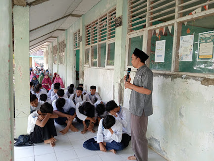 Kegiatan Sholat Dhuha Berjamaah di SMPN 4 Sumberjaya